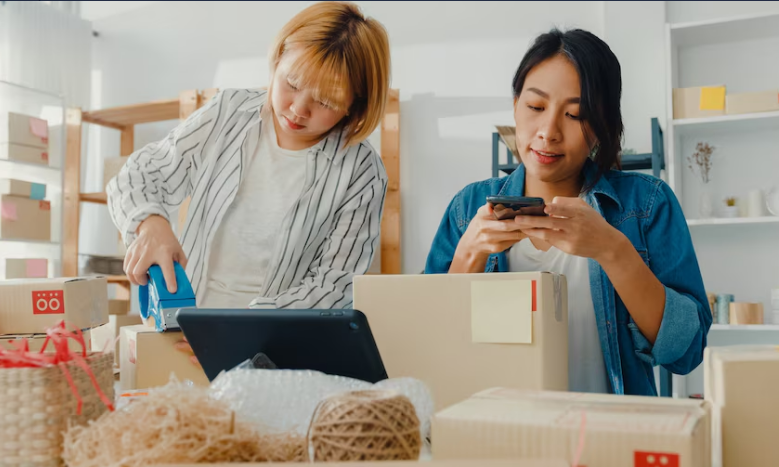PILIH: Persoalan di belanja online mendominasi pengaduan yang dilakukan konsumen ke kementerian perdagangan.