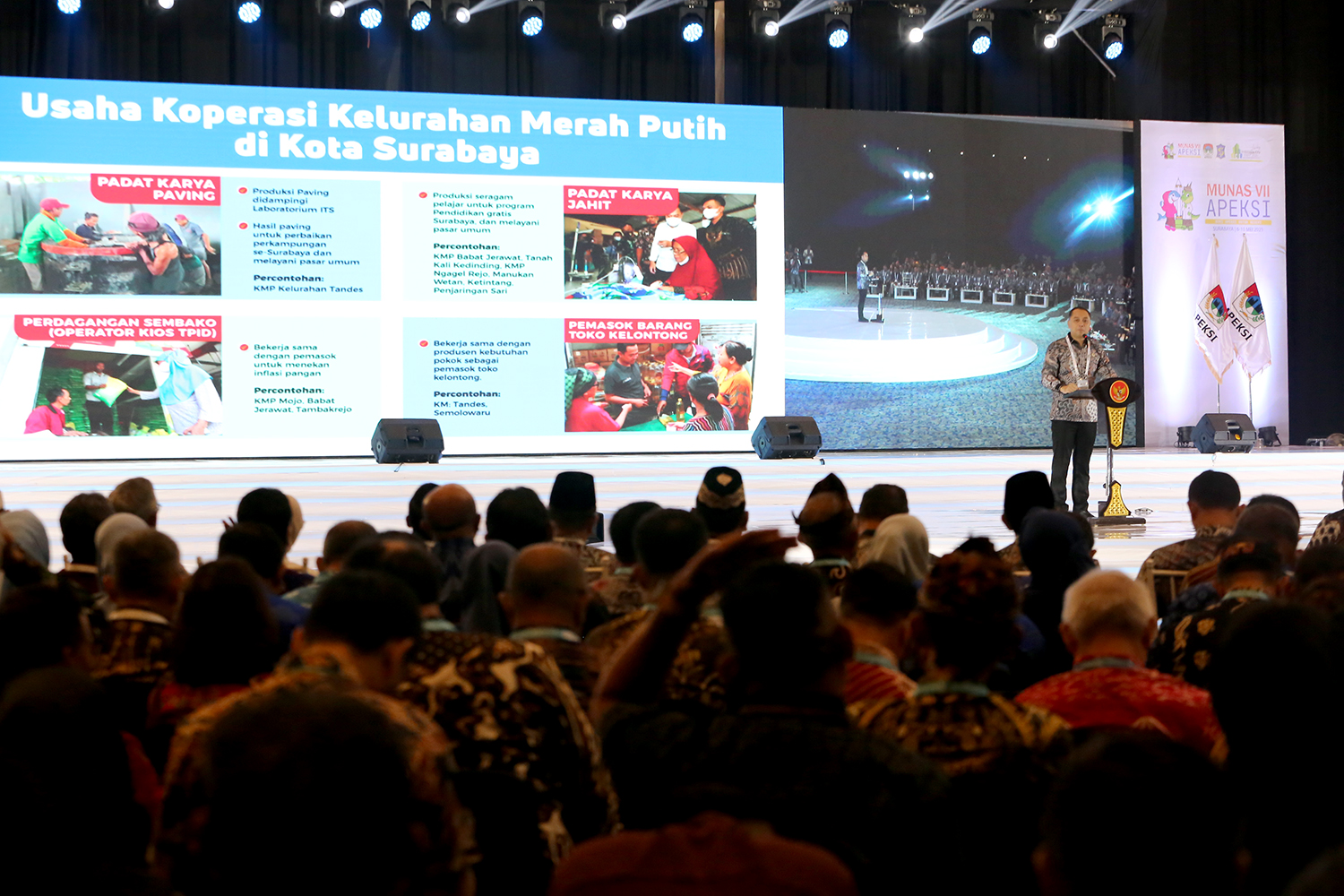PIDATO: Wali Kota Surabaya sekaligus Ketua Apeksi memberikan sambutan saat Munas VII Apeksi 2025