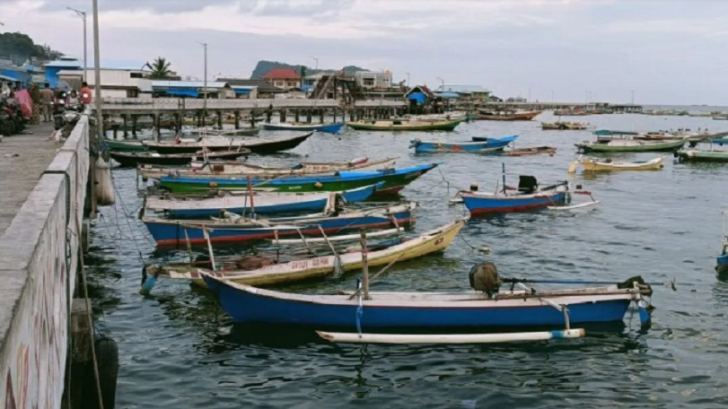 PINGGIR PANTAI: Tahun ini pemerintah menargetkan membangun 100 Kampung Nelayan Merah Putih.