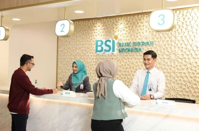 KONSULTASI: Aktivitas di Bank Syariah Indonesia (BSI). Tahun ini BI memproyeksikan ekonomi syariah nasional tumbuh di kisaran 4,8 persen hingga 5,6 persen.