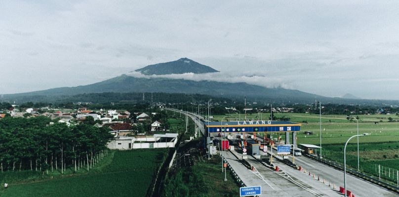 SIBUK: Ruas jalan tol Pandaan&ndash;Malang mulai hari ini menaikkan tarifnya sesuai Keputusan Menteri Pekerjaan Umum (PU) Nomor: 602/KPTS/M/2025.