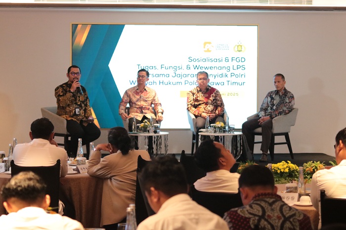 KOMUNIKASI: Sosialisasi dan focus group discussion (FGD) yang digelar LPS bagi jajaran penyidik di wilayah hukum Kepolisian Daerah (Polda) Jawa Timur di Vasa Hotel Surabaya, Kamis (19/6).