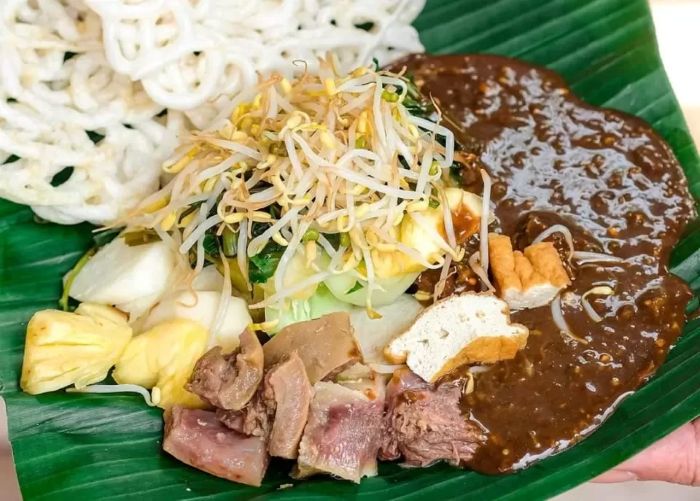 YUMMI: Rujak cingur menjadi makanan khas dari Surabaya yang sudah mendunia.
