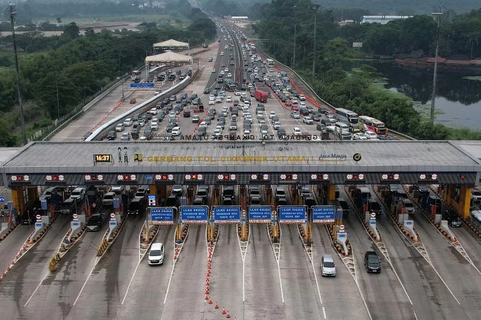 LIBURAN: Jasa Marga diskon tarif di 12 ruas tol pada libur Tahun Baru Islam untuk mendongkrak pertumbuhan ekonomi di kuartal II/2025.