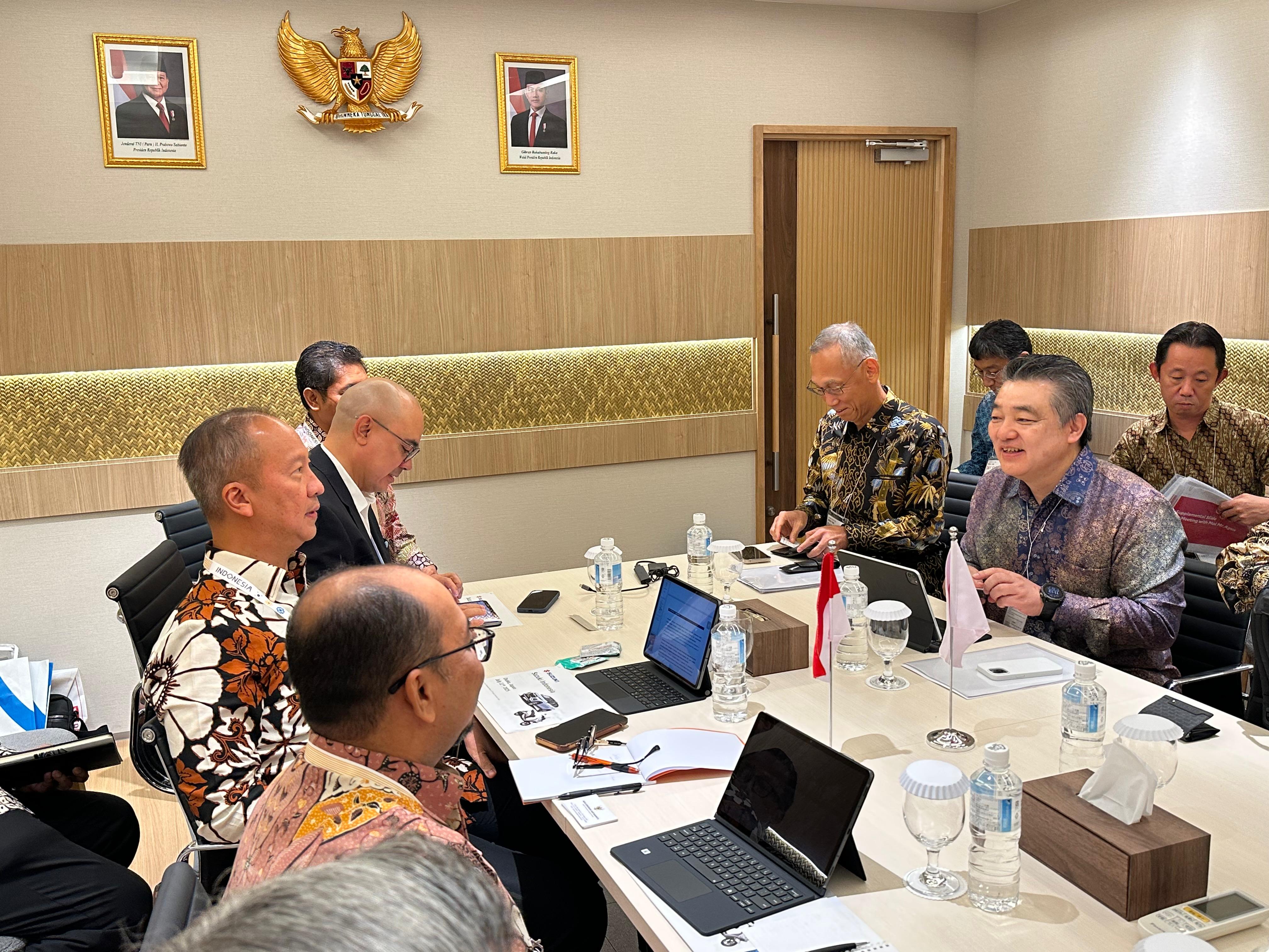 KOORDINASI: Menperin Agus Gumiwang Kartasasmita (dua dari kiri) melakukan pertemuan dengan produsen otomotif Jepang dalam rangka menghadiri World Expo 2025 Osaka, Jepang.