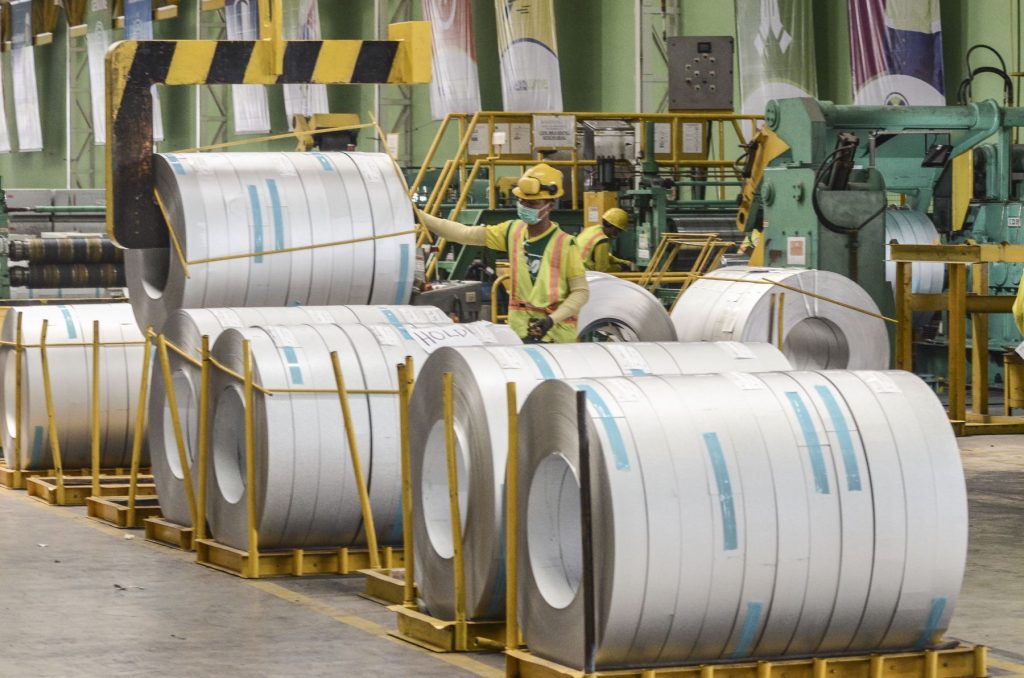 KONSISTEN: Berdasarkan data World Steel Association, pada tahun 2024 Indonesia menempati posisi ke-14 dalam produksi crude steel dunia dengan produksi sebesar 17 juta ton.