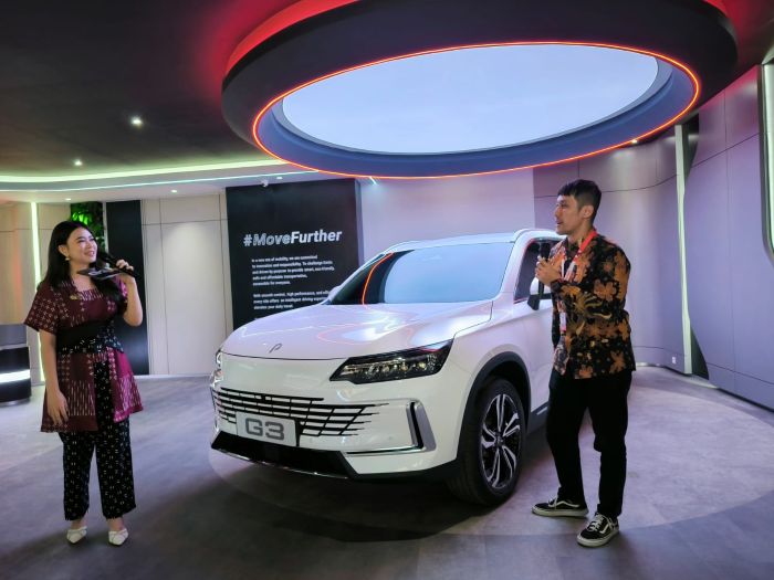 MELUNCUR: Mobil listrik Polytron type G3 yang siap meramaikan pasar mobil listrik di Surabaya.