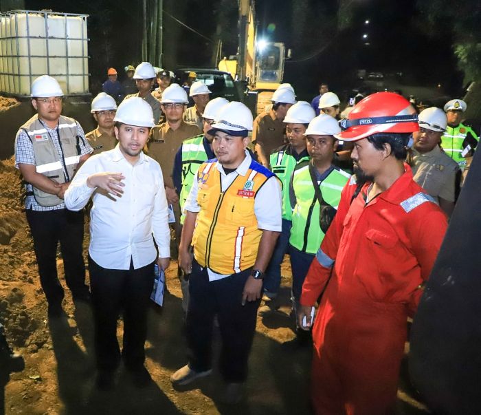 SIDAK: Wakil Gubernur Emil Elestianto Dardak meninjau jalur tikungan Mbah Singo, Kabupaten Jember.