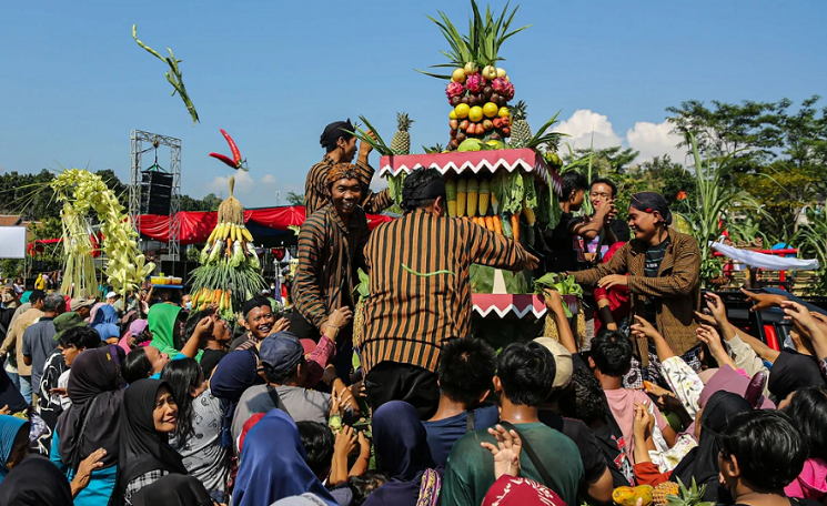 BEREBUT: Tradisi Apitan di Semarang menjadi salah satu budaya yang menjadi magnet wisatawan, utamanya wisatawan nusantara.