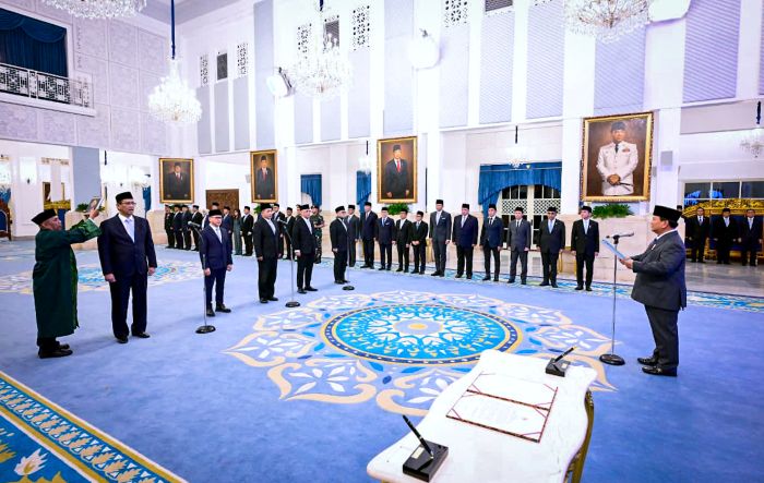 SELAMAT: Presiden Prabowo Subianto melantik empat jabatan menteri dan satu wakil menteri Kabinet Merah Putih sisa masa jabatan 2024-2029 di Istana Negara, Jakarta, Senin sore (8/9/2025).