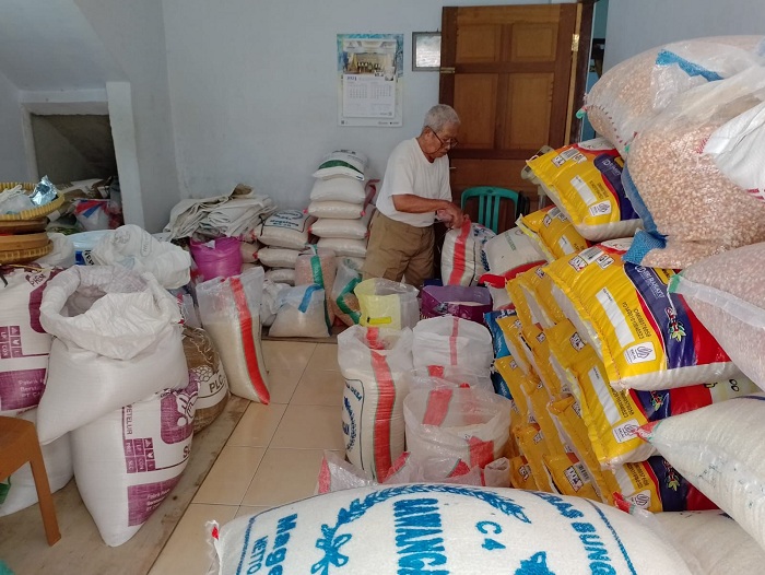 JUAL BERAS: Bulog mencatat harga beras minggu lalu turun di 105 kabupaten/kota di Indonesia.