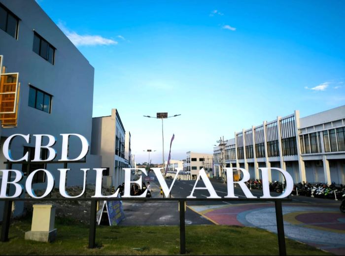 BARU: Ruko CBD Boulevard di CitraLand Driyorejo CBD yang sudah mulai serahterima unit dan mulai banyak yang membuka usaha. Selama September 2025 ada promo spesial untuk para pembeli.