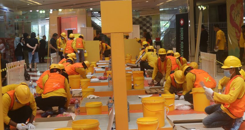SERU: Sika Tiler Competition 2025 hadir di Surabaya sebagai ajang adu skill tukang bangunan menuju level internasional.