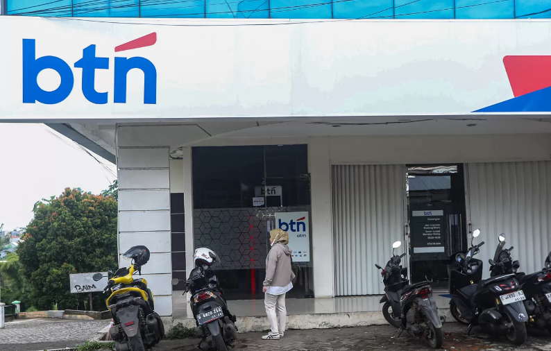 AKTIVITAS: Salah satu kantor Bank Tabungan Negara (BTN).