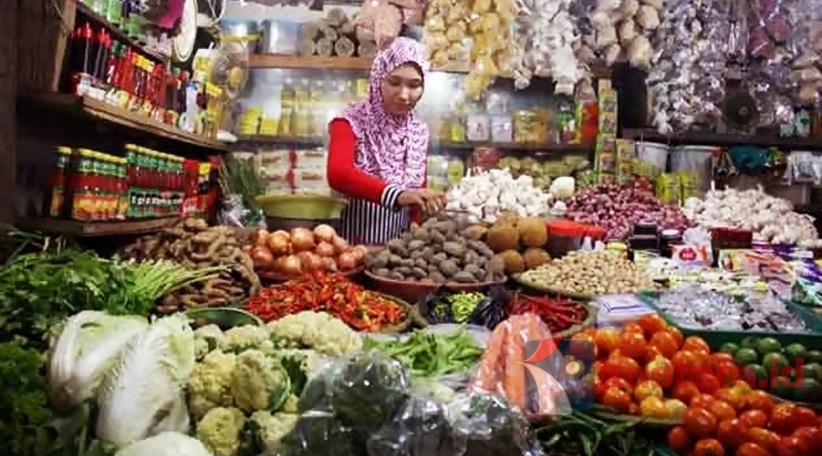 ILUSTRASI: Salah satu pedagang eceran di pasar tradisional