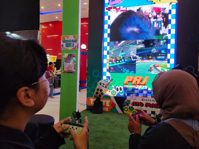 MAIN GIM: Booth Mitra Visual Group di PRJ 2025 menyediakan produk teknologi event dan audisovisual yang bisa digunakan UMKM untuk memperkuat usaha mereka.