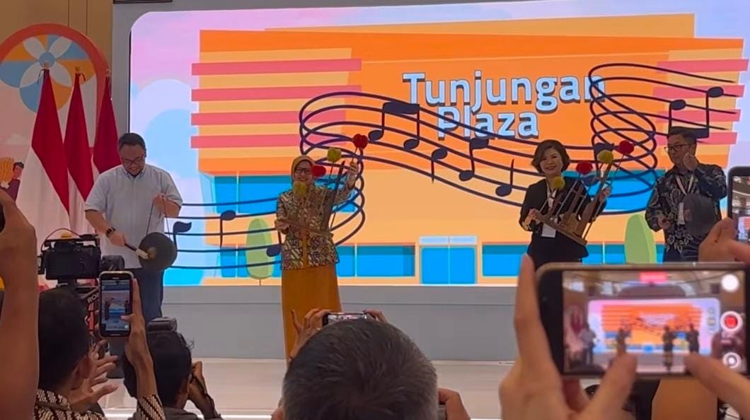 KOMPAK: Pembukaan FinExpo 2025 sebagai puncak Bulan Inklusi Keuangan (BIK) 2025 di Tunjungan Plaza (TP) 6 Surabaya, Kamis (23/10/2025).