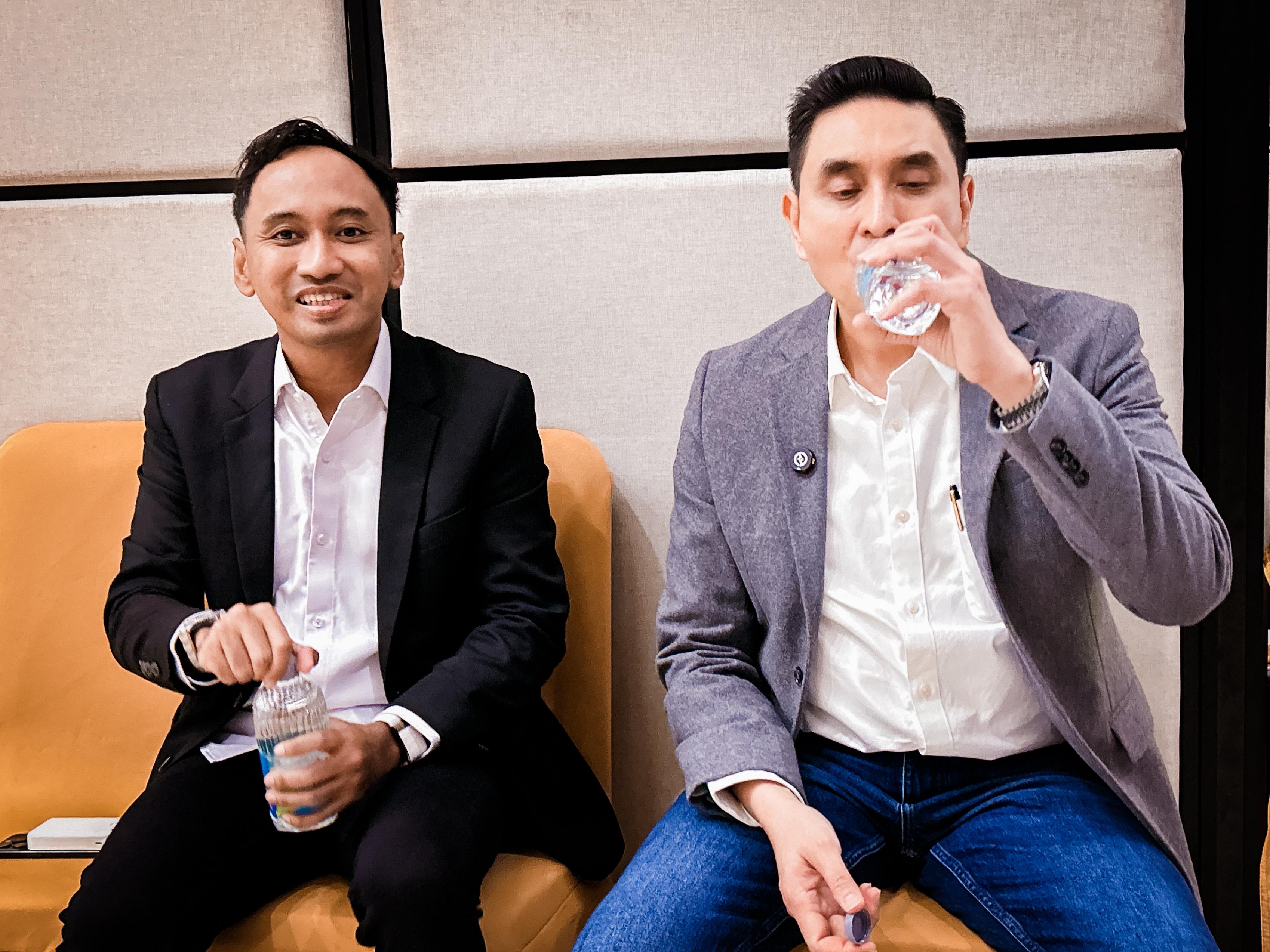 KOMPAK: CEO J99 Corp. Ganesya Widya Pradana (kiri) dan Dicky Sumarsono, CEO sekaligus Founder Azana Hospitality.