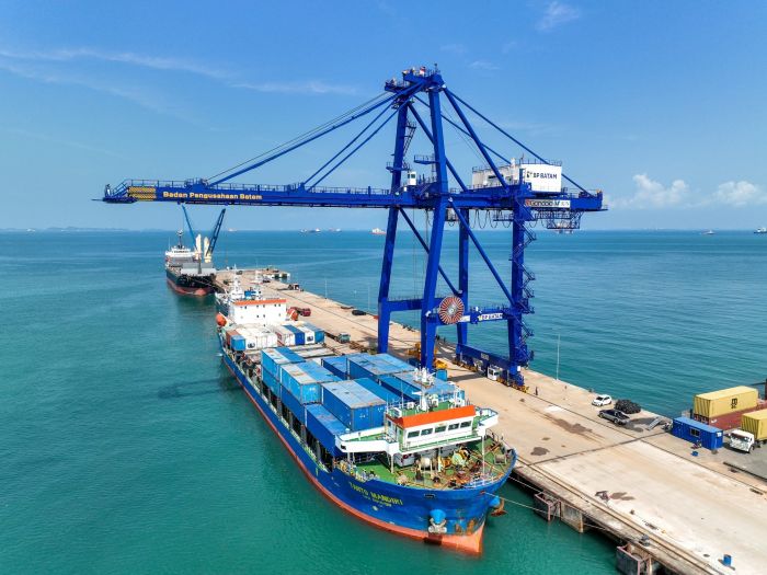 SANDAR: Pelabuhan menjadi salah satu infrastruktur di BP Batam yang membantu menarik investor.