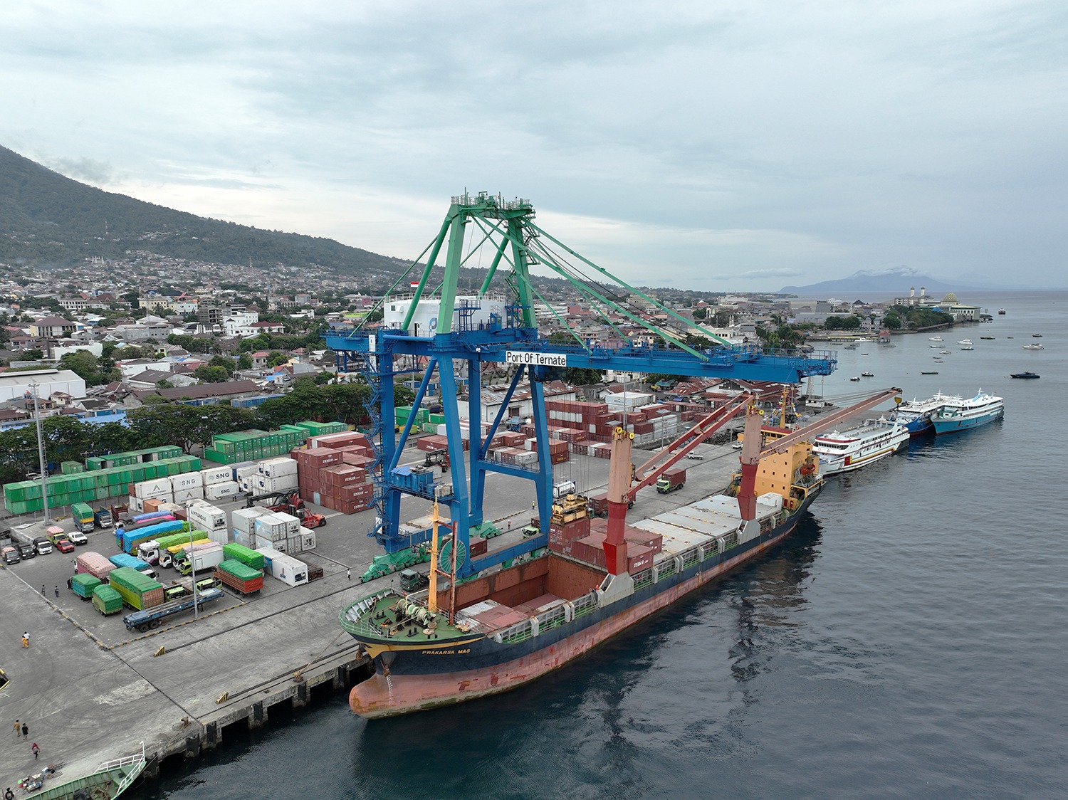 TRANSPORTASI: Pelabuhan menjadi salah satu infrastruktur aktivitas perdagangan internasional, tempat kegiatan ekspor impor.