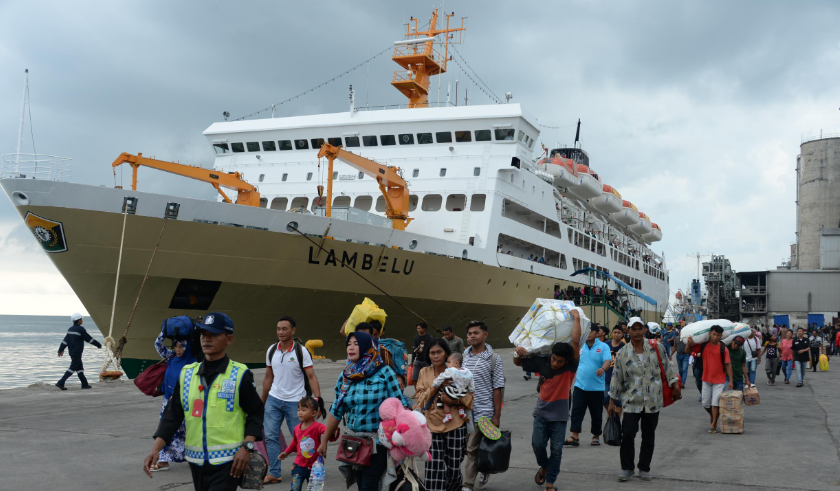 NAIK KAPAL: Moda transportasi laut menjadi salah satu pilihan masyarakat yang akan melakukan liburan Nataru 2025/2026.