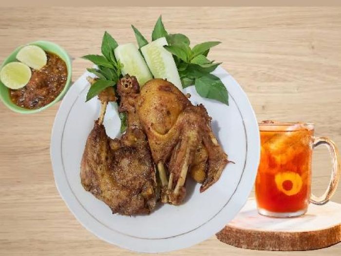 ILUSTRASI: Menu ayam dan bebek masih memegang tahta tertinggi bagi pengguna aplikasi GoFood untuk menemukan sajian favorit mereka.