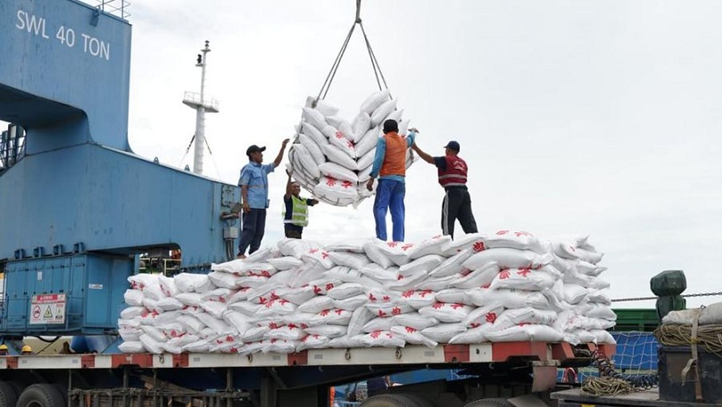 BONGKAR: Pemerintah RI akan mengimpor 3,12 juta ton gula industri pada 2026 untuk menjamin pasokan bahan baku industri, bukan untuk konsumsi masyarakat.
