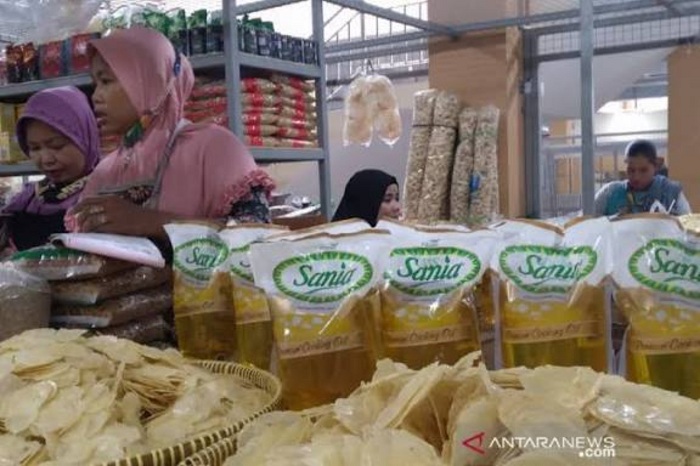 JUAL: BPS mencatat harga aneka minyak goreng, baik curah, premium, maupun Minyakita masih menunjukkan tren peningkatan hingga pekan ketiga Januari.