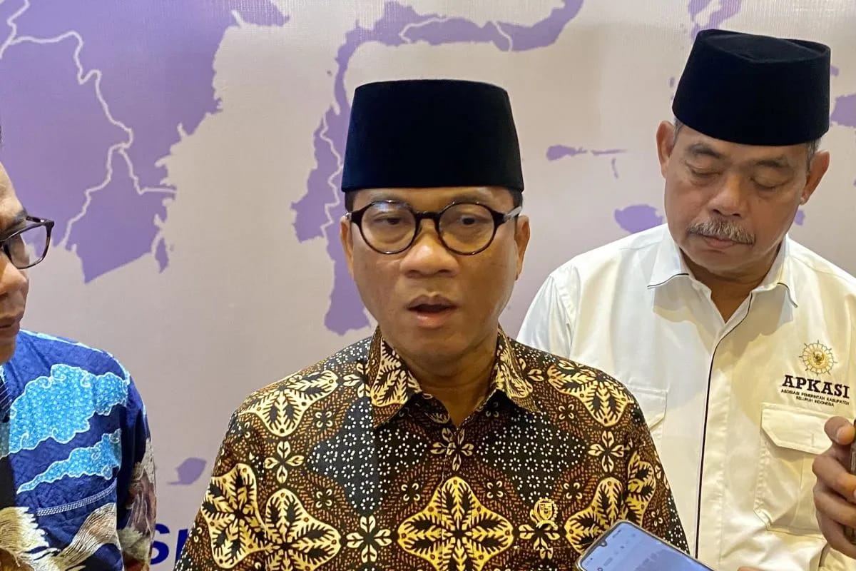 DUKUNGAN: Menteri Desa dan Pembangunan Daerah Tertinggal (Mendes PDT), Yandri Susanto, menegaskan pentingnya kolaborasi bupati dalam membangun BUMDes untuk ekspor.