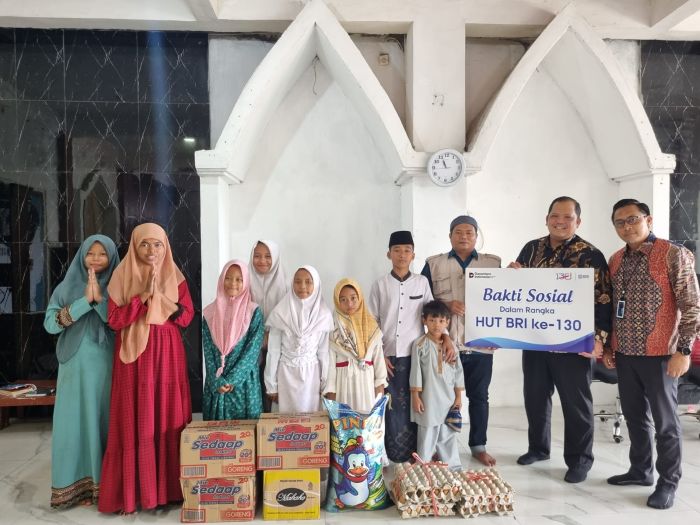 Gelar Aksi Sosial, BRI Branch Office HR Muhammad Beri Bantuan pada Panti Asuhan Himmatun Ayat