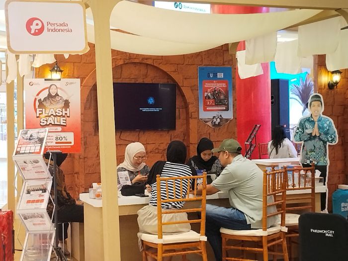 PAMERAN: Sebanyak 21 travel agent berpartisipasi dalam Garuda Indonesia Umrah Travel Fair (GUTF) 2026 di Pakuwon City Mall (PCM) Surabaya, Jumat (6/2/2026).