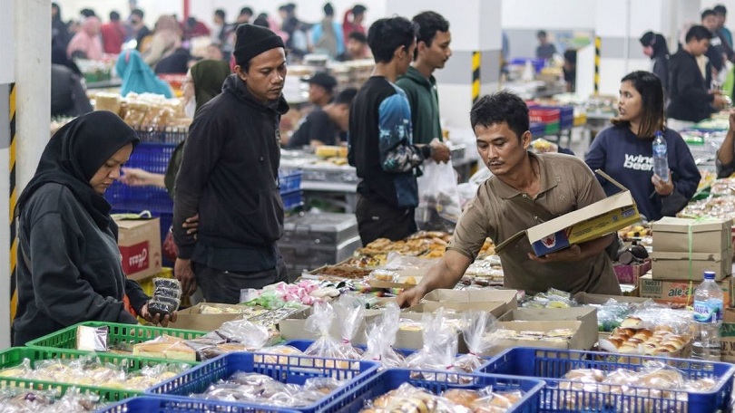 BELANJA: BI menyebut kinerja penjualan eceran secara tahunan ditopang oleh pertumbuhan kelompok barang budaya dan rekreasi, makanan, minuman, dan tembakau, serta subkelompok sandang.