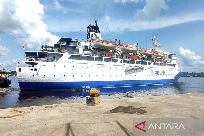 SUDAH TUA: KM Kelimutu siap bertolak dari Pelabuhan Sampit.