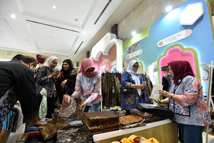 LARIS: Kerajinan batik Griya Kain Solo sukses menembus pasar premium dan ekspor lewat Inacraft 2026.