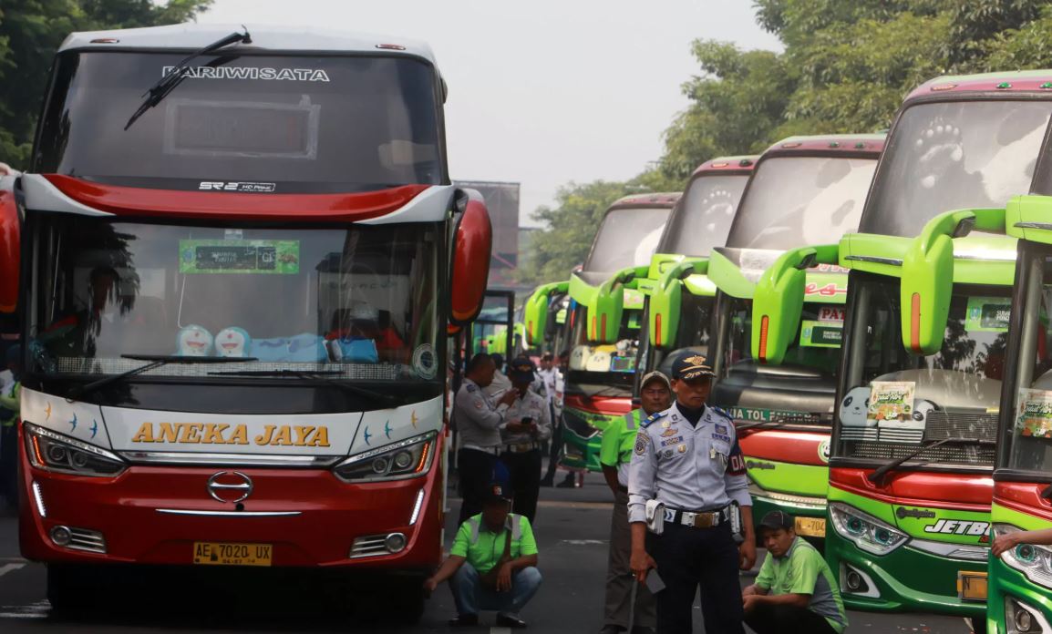 Pemerintah Provinsi Jawa Timur menyiapkan program mudik gratis bagi sekitar 11 ribu pemudik pada Lebaran 2026