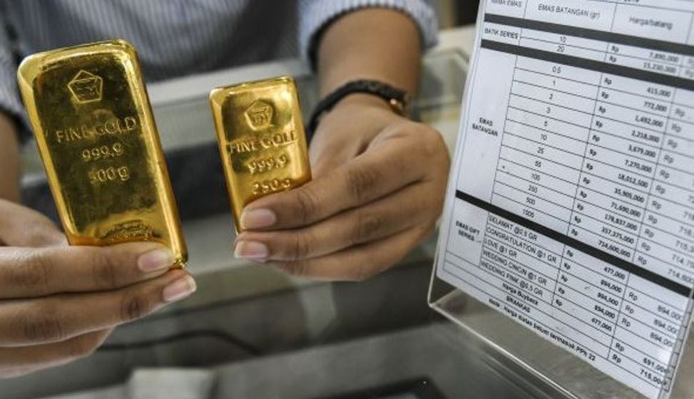 TURUN: Harga emas UBS tercatat turun dari Rp3.195.000 menjadi Rp3.162.000 per gram, atau terkoreksi Rp33.000 per gram.