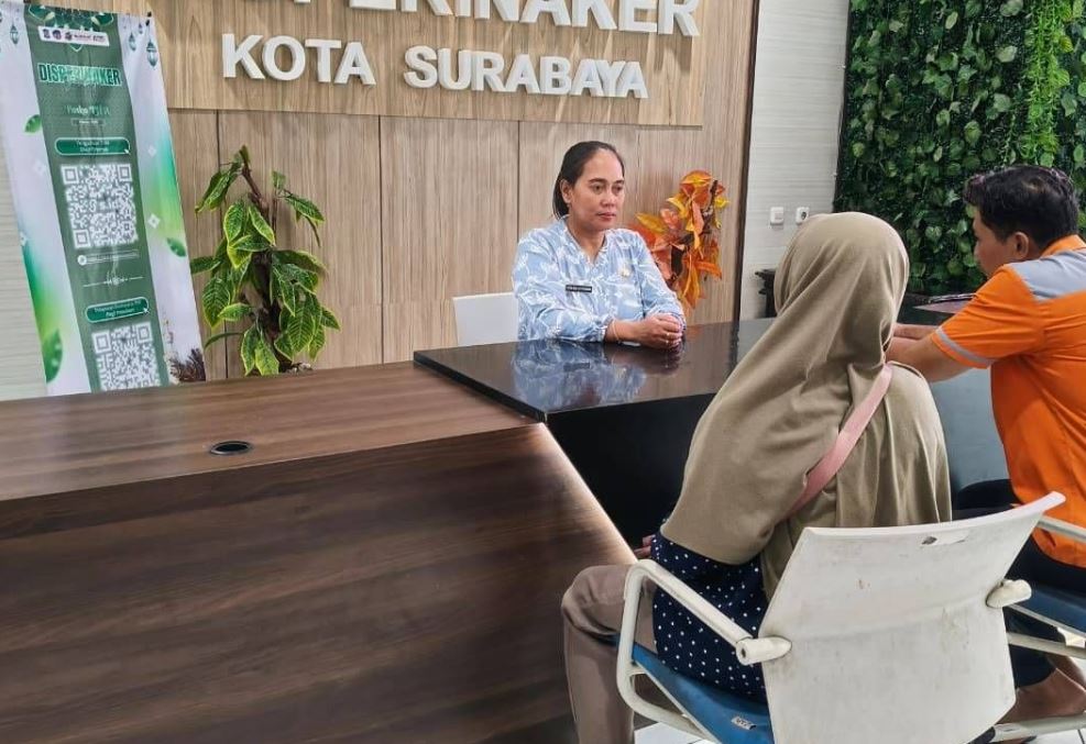 Meski posko pengaduan THR Surabaya sudah beroperasi sejak 26 Februari, hingga kini belum ada satu pun aduan yang masuk.