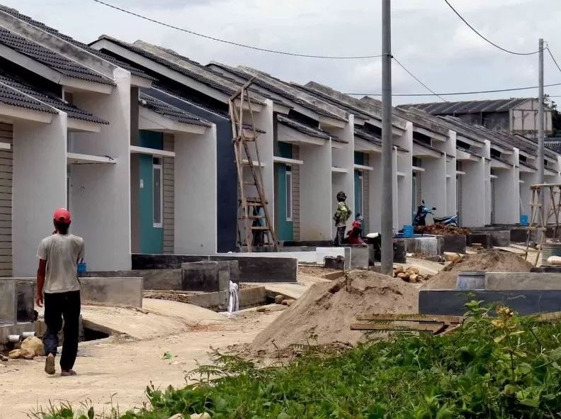 Pemerintah siapkan skema rumah subsidi hingga Rp 500 juta untuk masyarakat berpenghasilan tanggung (MBT). Program ini dilengkapi bunga tetap 7 persen dan tenor kredit hingga 30 tahun.