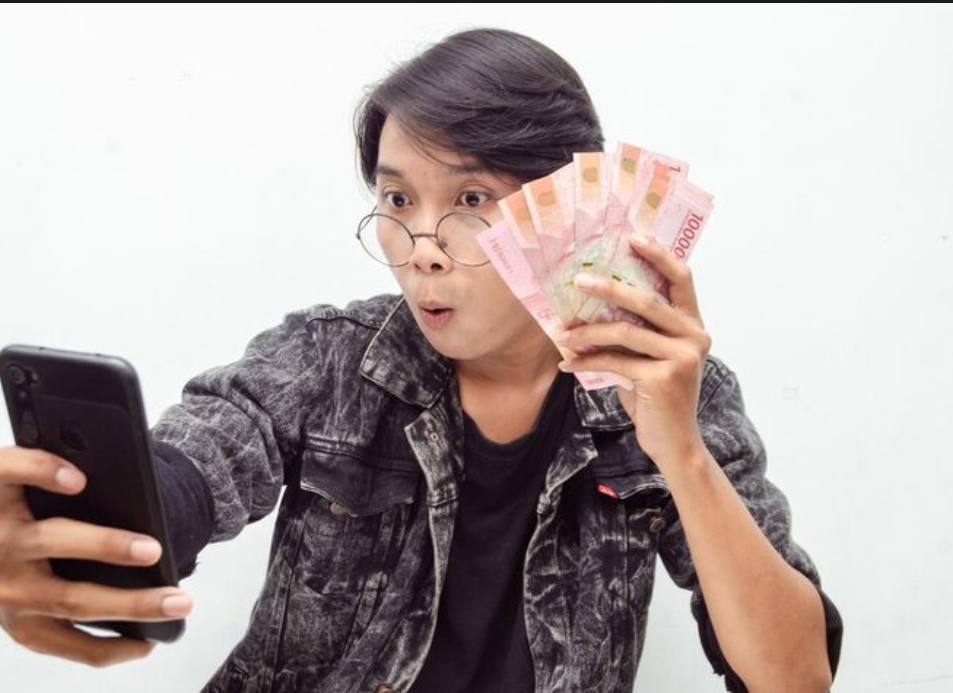 ILUSTRASI: Anak muda mulai melek investasi 