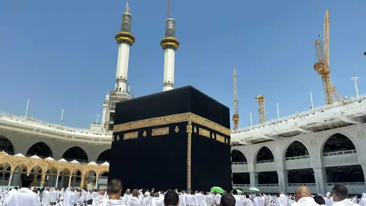 ILUSTRASI: Ribuan Jamaah Haji 1447 H yang berada di dalam Masjidil Haram