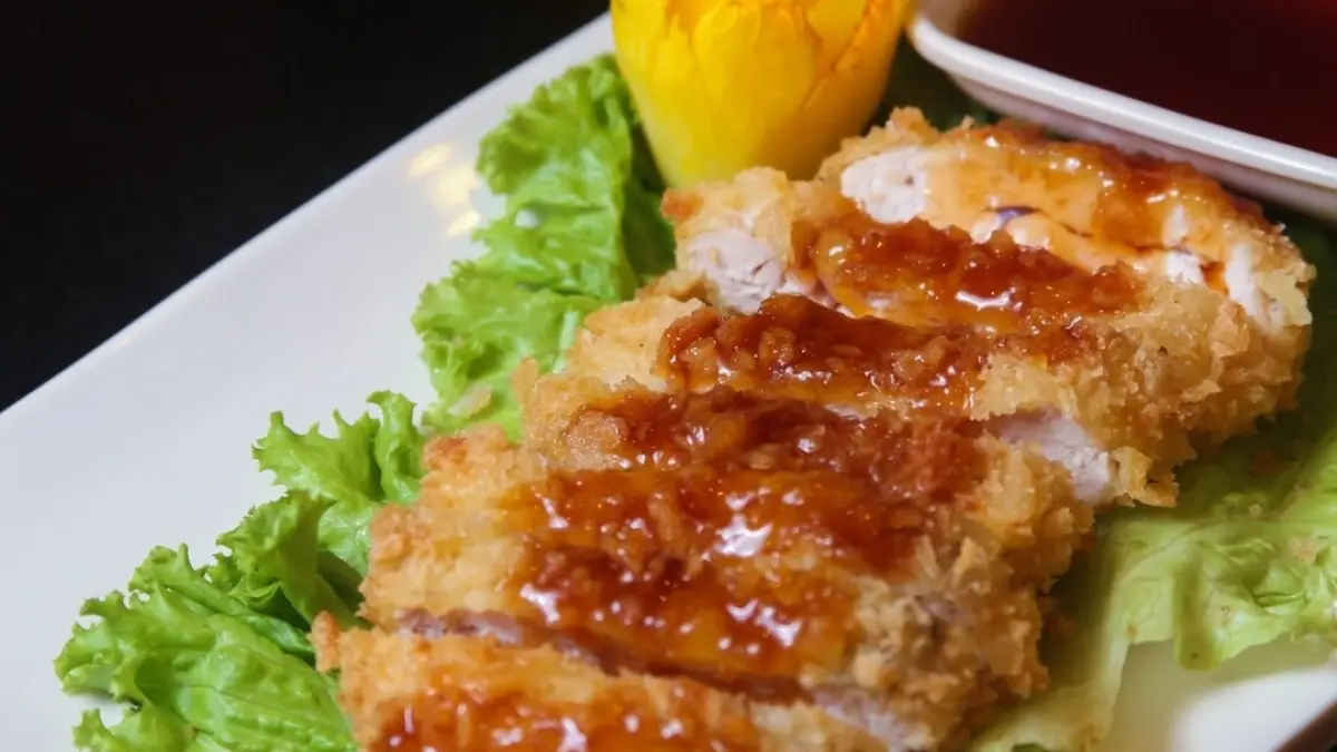 Sajian Chicken Katsu Super Crispy.