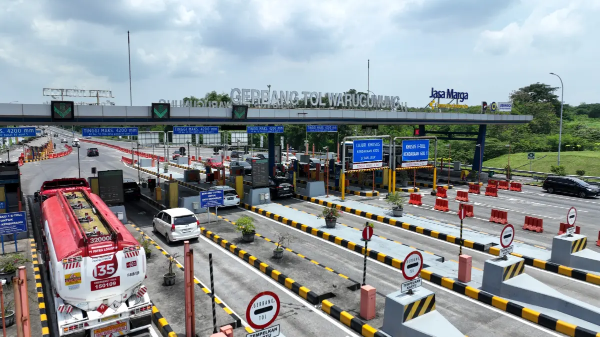 Ruas Tol Surabaya-Mojokerto (Sumo) selama periode arus mudik ini, yang didominasi oleh pergerakan pemudik menuju kampung halaman di berbagai wilayah Jawa Timur maupun sebaliknya