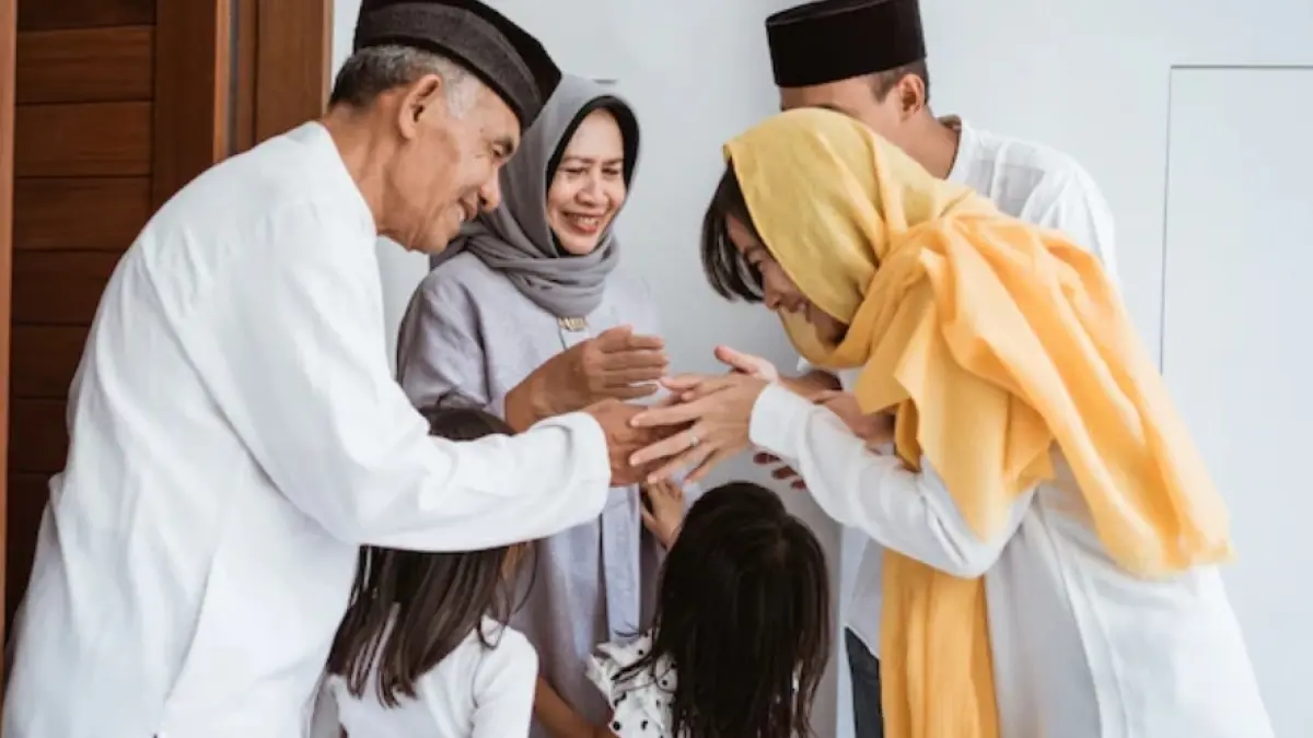 ILUSTRASI: Masyarakat Indonesia saat merayakan lebaran.