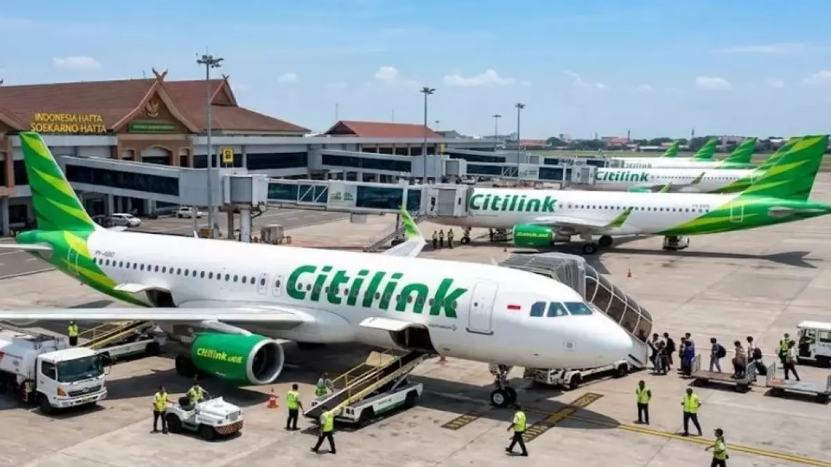 ILUSTRASI: Isu kenaikan harga tiket pesawat ini menjadi perhatian publik, terutama menjelang periode libur panjang.