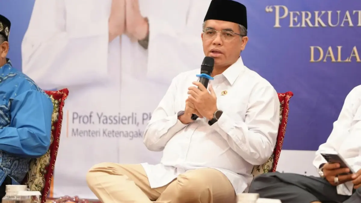 Menaker saat mengisi acara Halal Bihalal Kemnaker 2026 yang digelar di Gedung Kemnaker. 