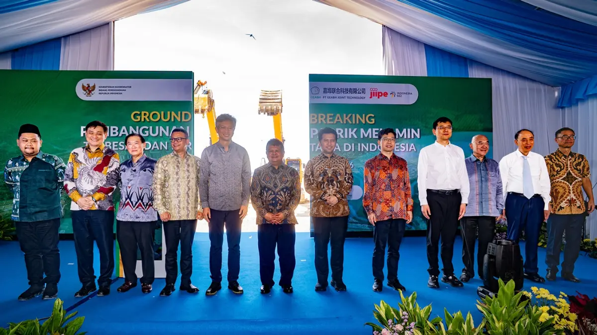 Pembangunan pabrik melamin di kawasan JIIPE Gresik dengan nilai investasi US$600 juta diproyeksikan memperkuat industri kimia nasional dan mendorong efisiensi energi