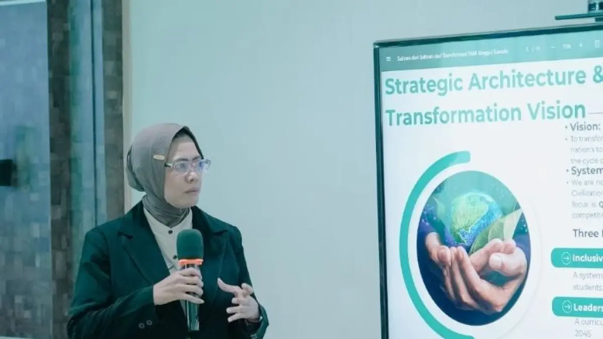 Kepala sekolah Marta Mila Sugesti, membawa harapan besar untuk meningkatkan mutu pendidikan di wilayah penempatan barunya.