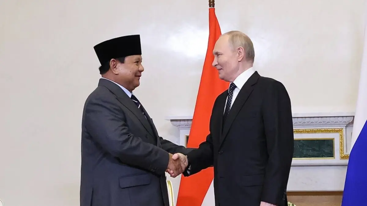 Presiden Republik Indonesia Prabowo Subianto bertemu dengan Presiden Rusia Vladimir Putin untuk membahas penguatan hubungan kerjasama antara kedua negara.
