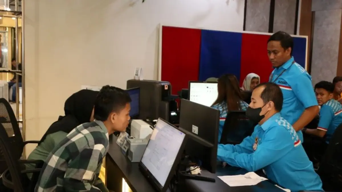 Pemkot Surabaya masih menonaktifkan sementara 147.545 KK yang tidak ditemukan dalam survei DTSEN