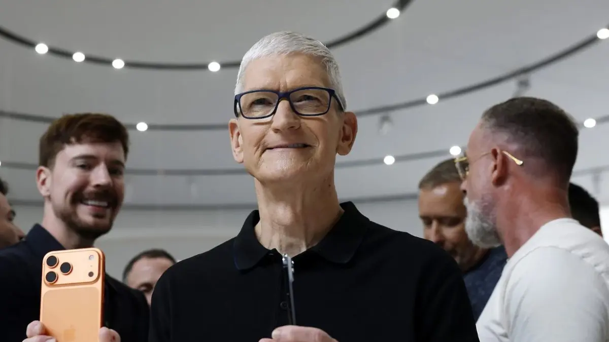 Kesuksesan Apple tidak lepas dari strategi Cook yang fokus pada ekspansi produk dan layanan.